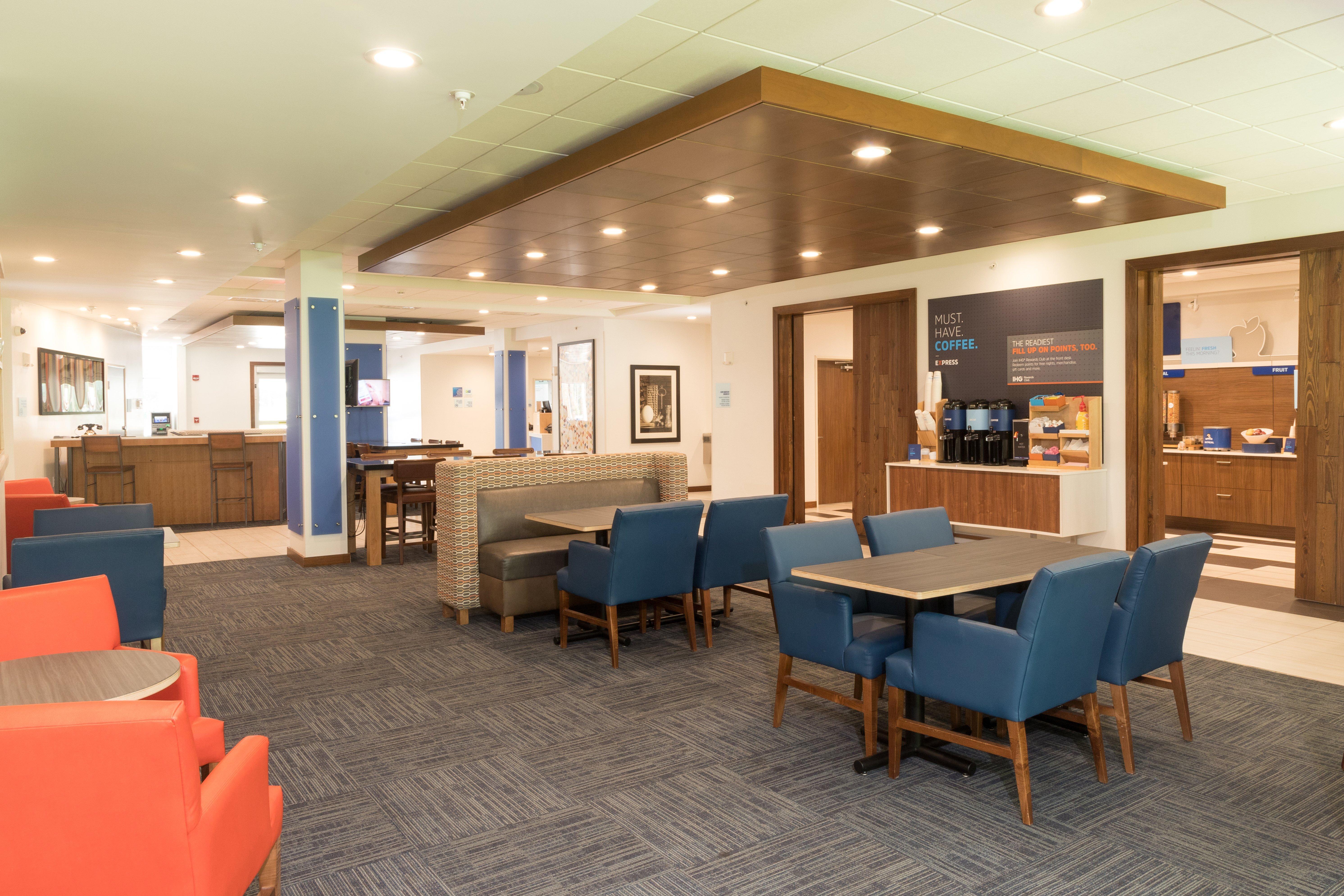 Holiday Inn Express & Suites - Portage By Ihg Экстерьер фото