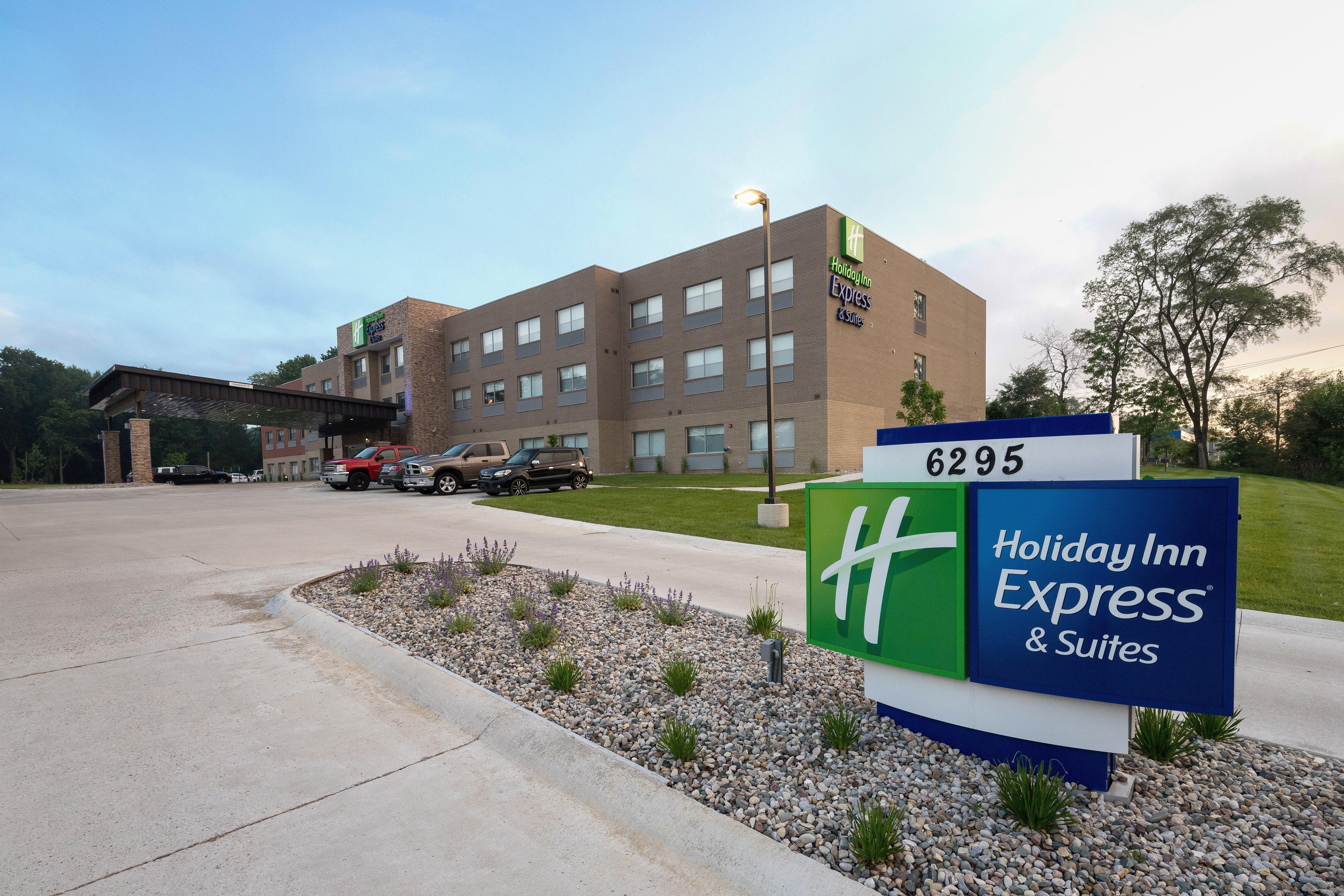 Holiday Inn Express & Suites - Portage By Ihg Экстерьер фото